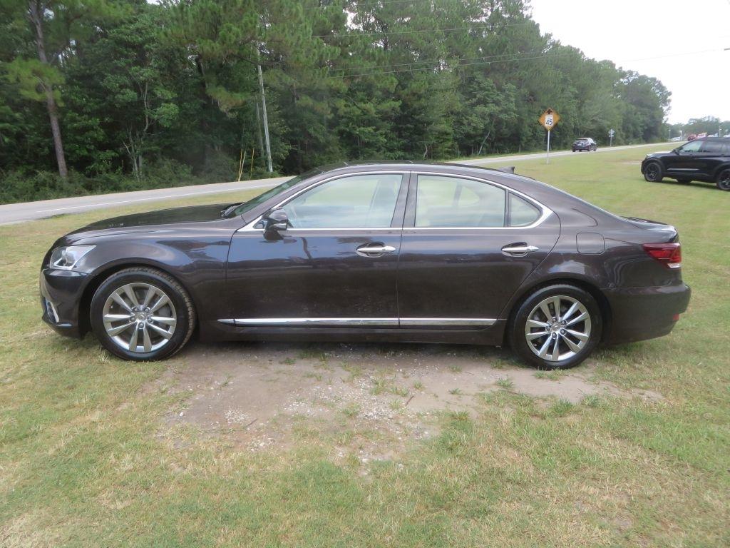 Lexus LS 460  2016