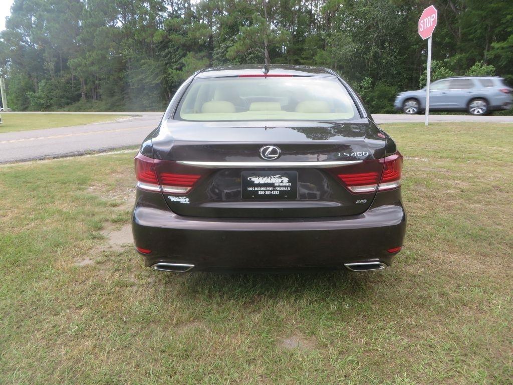 Lexus LS 460  2016