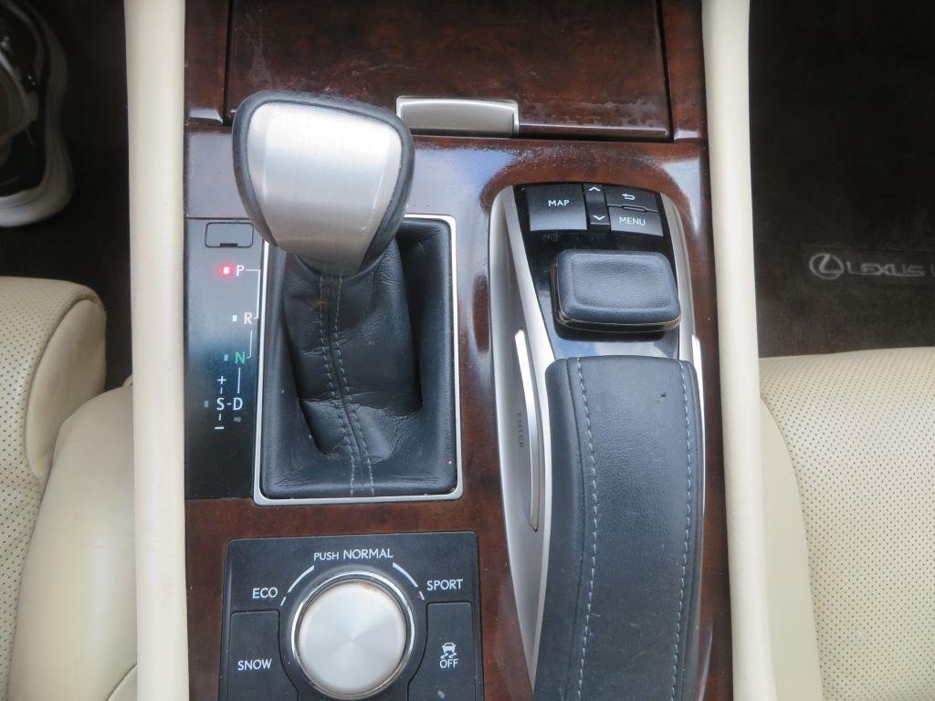 Lexus LS 460  2016