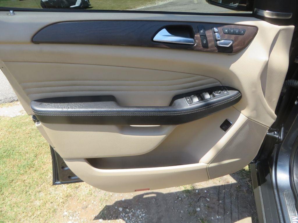 Mercedes-Benz GLE  2016