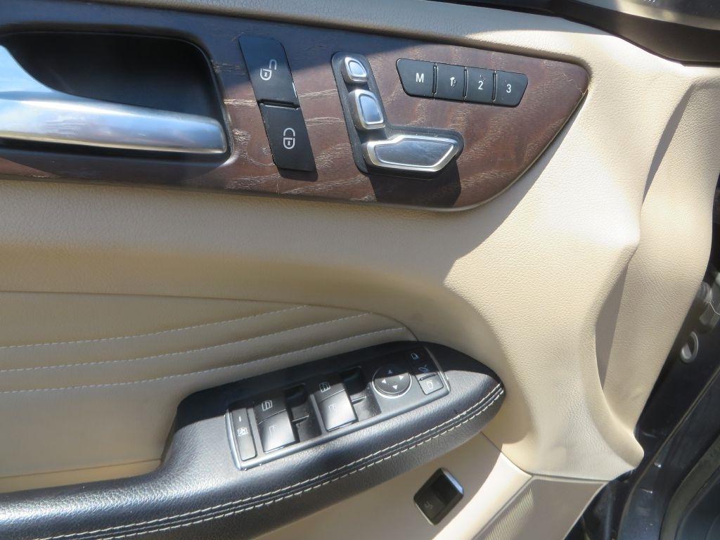 Mercedes-Benz GLE  2016