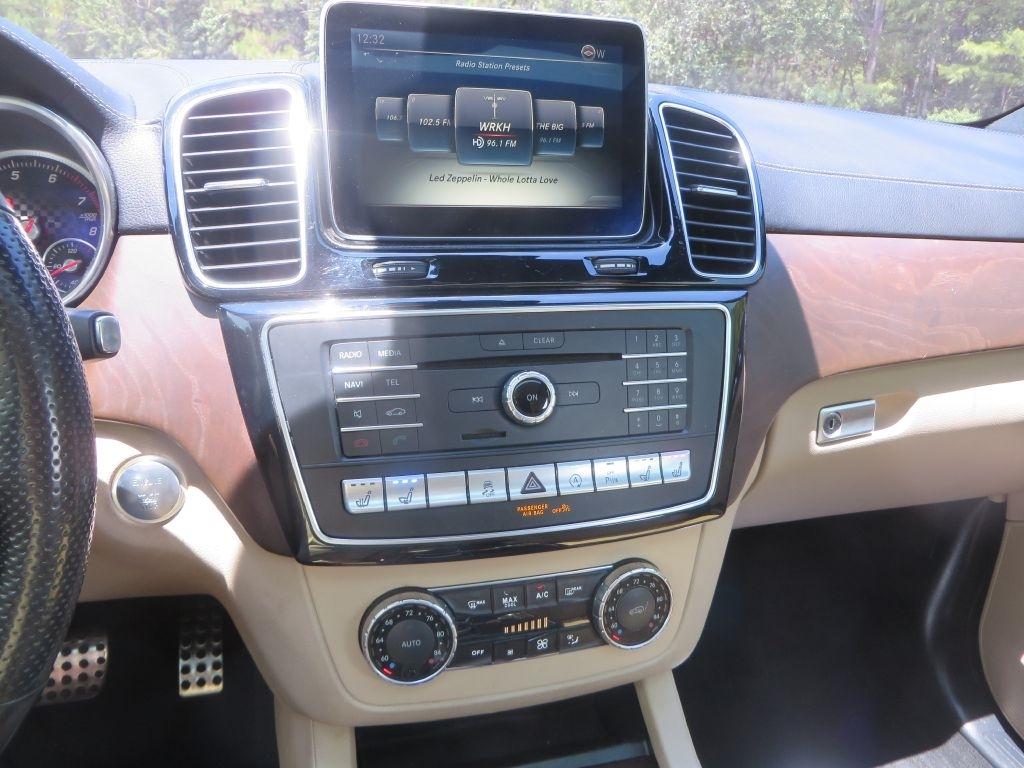 Mercedes-Benz GLE  2016