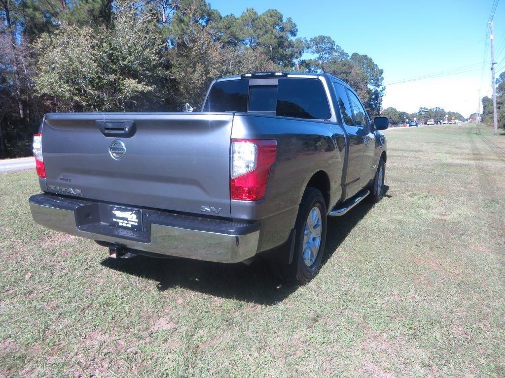 Nissan Titan  2017