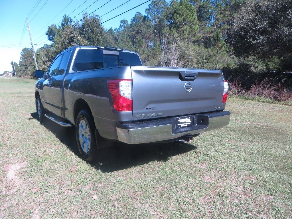 Nissan Titan  2017