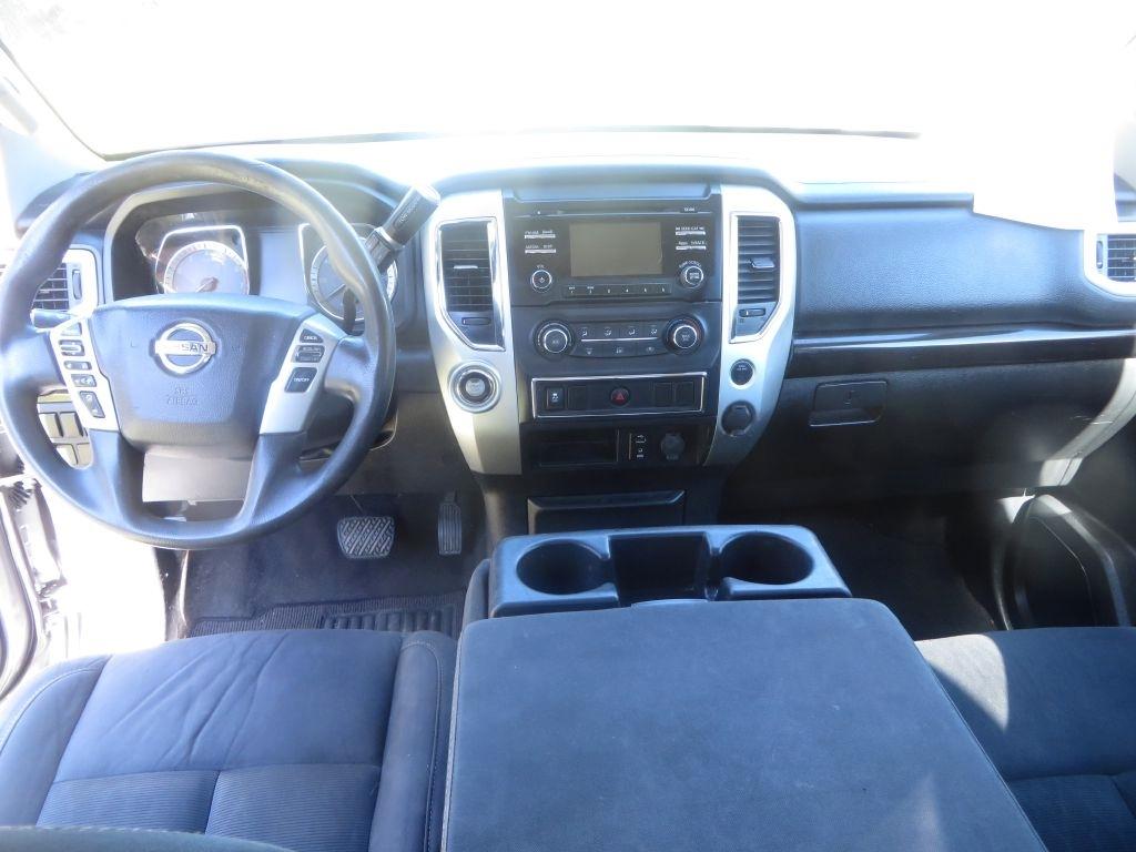 Nissan Titan  2017