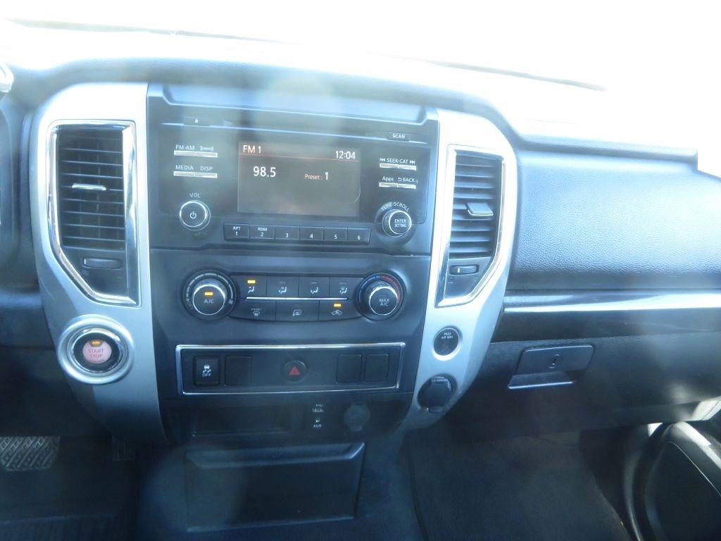 Nissan Titan  2017