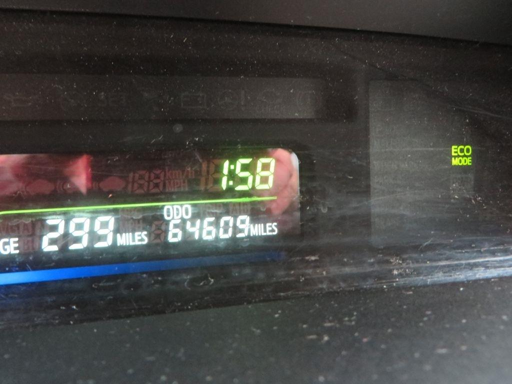 Toyota Prius V  2013