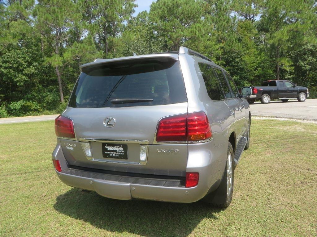 Lexus LX 570  2009