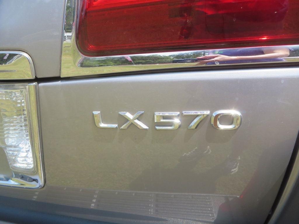 Lexus LX 570  2009