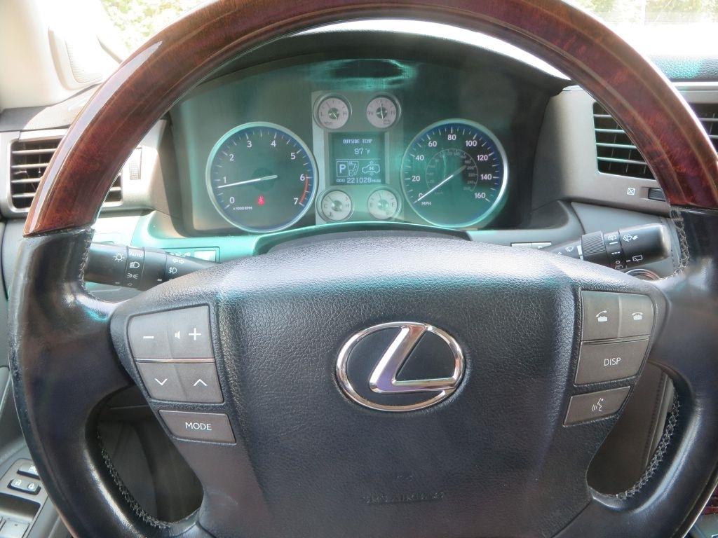 Lexus LX 570  2009