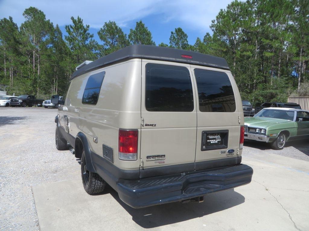Ford Econoline Cargo Van  2012