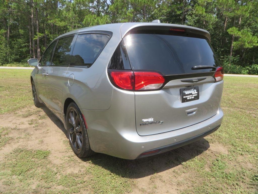 Chrysler Pacifica  2018