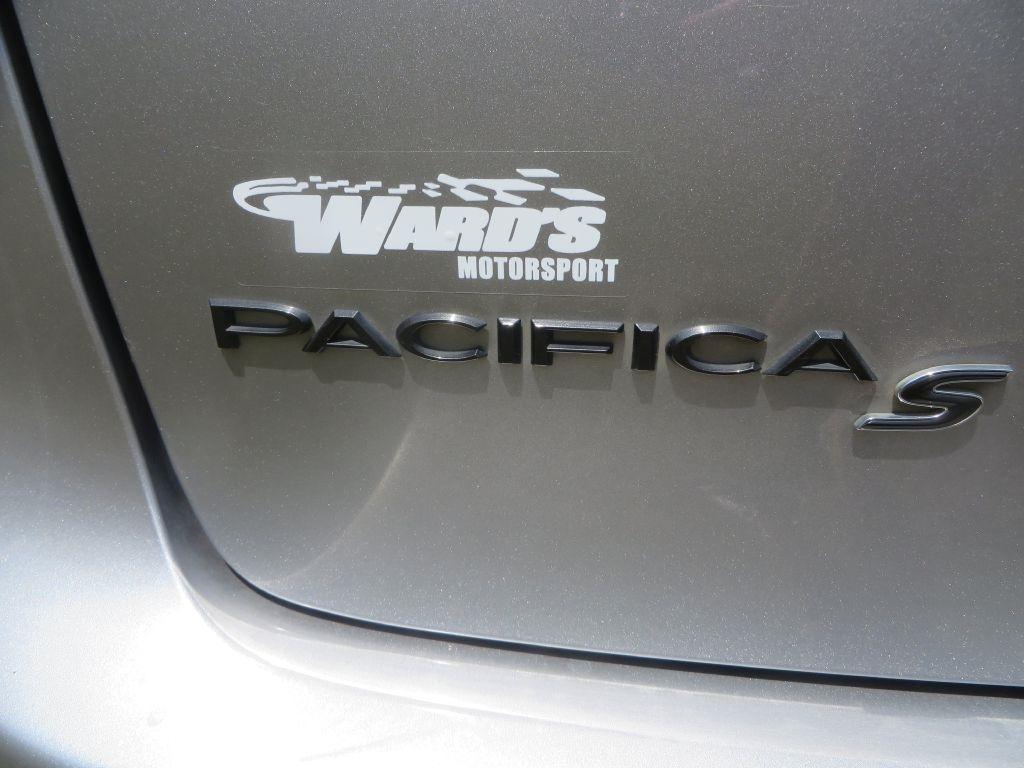 Chrysler Pacifica  2018