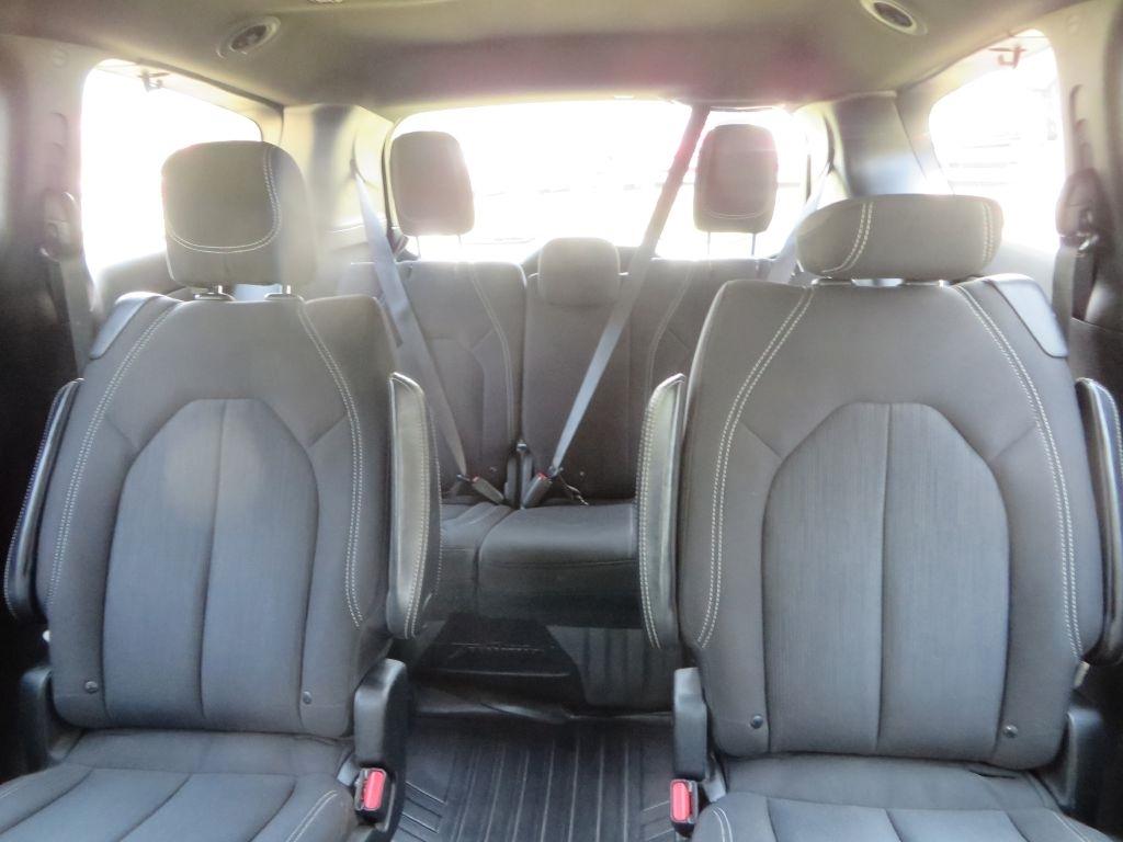 Chrysler Pacifica  2018
