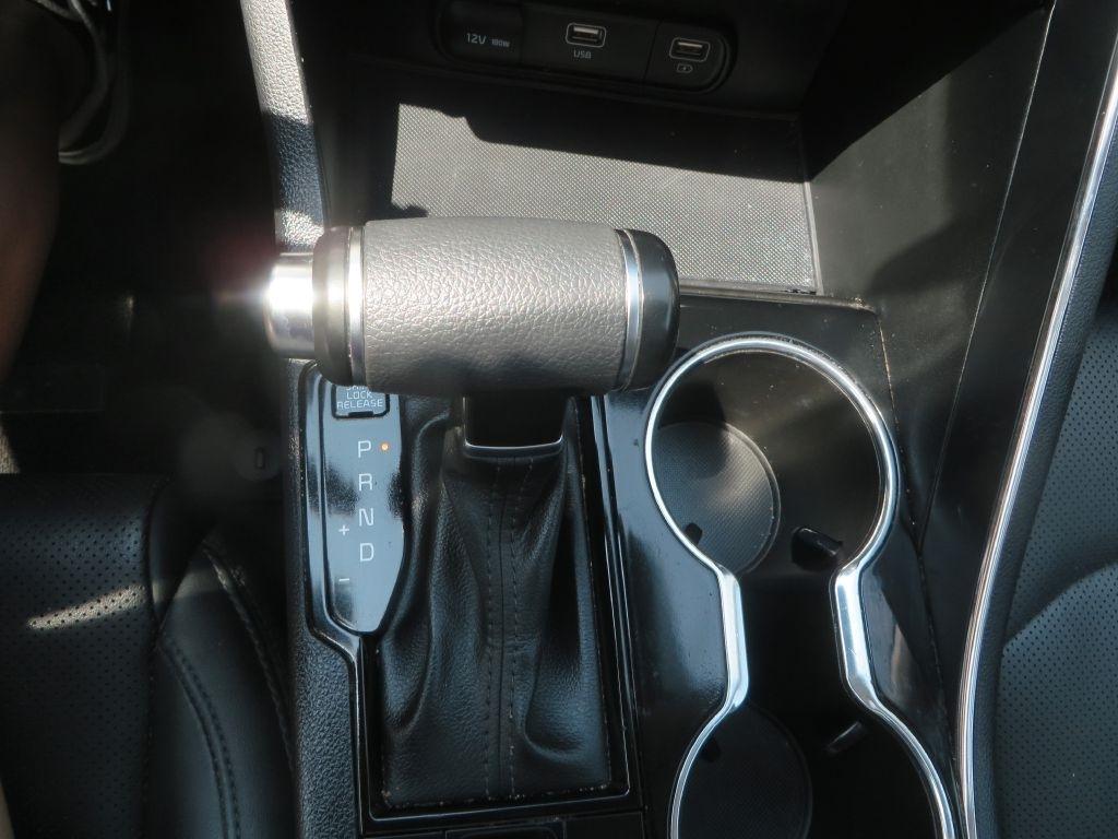 Kia K5  2023
