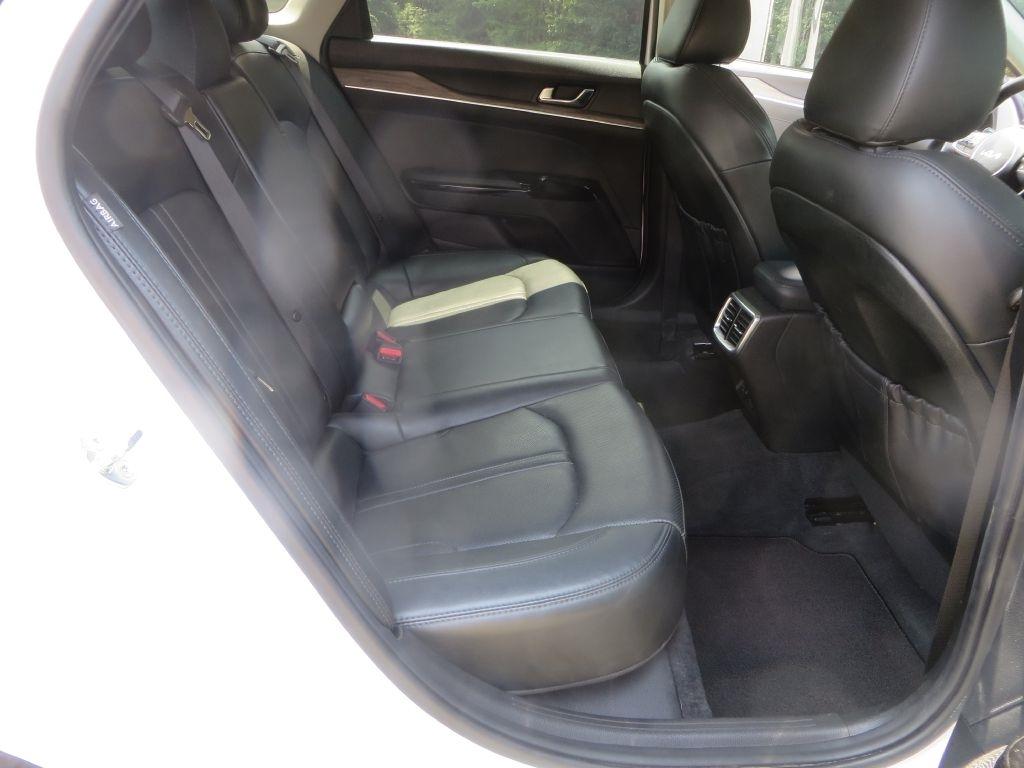 Kia K5  2023