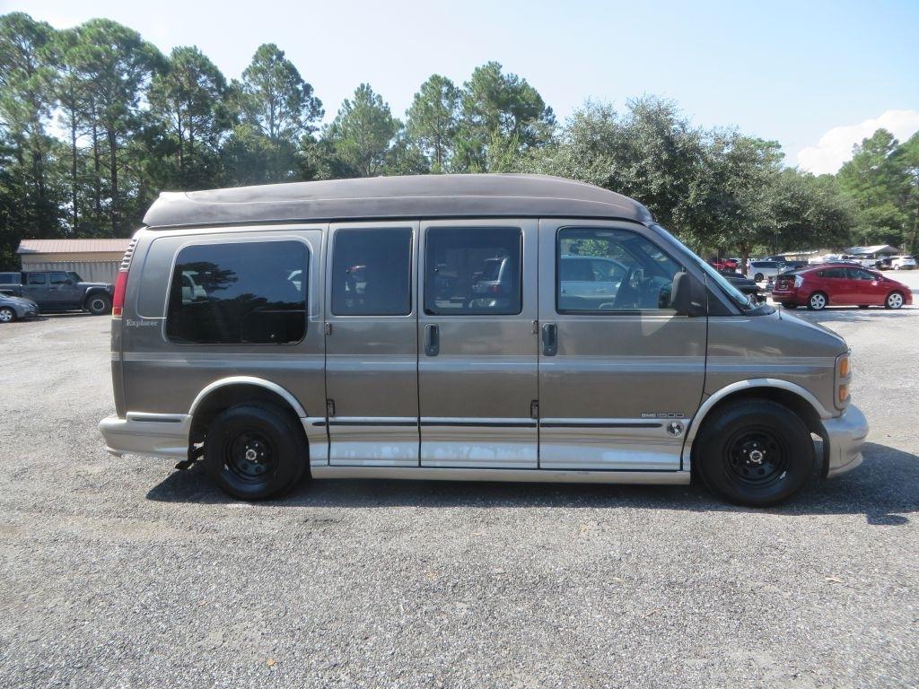 GMC Savana Passenger  2002