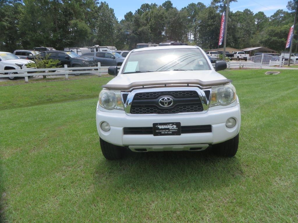 Toyota Tacoma  2011