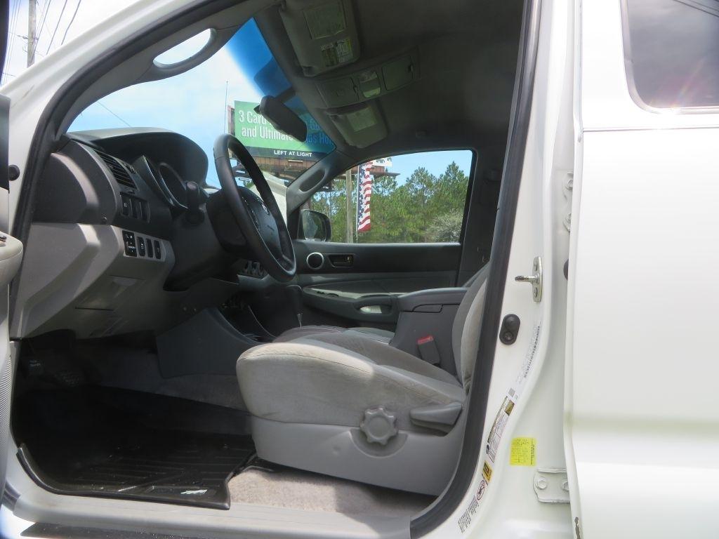 Toyota Tacoma  2011