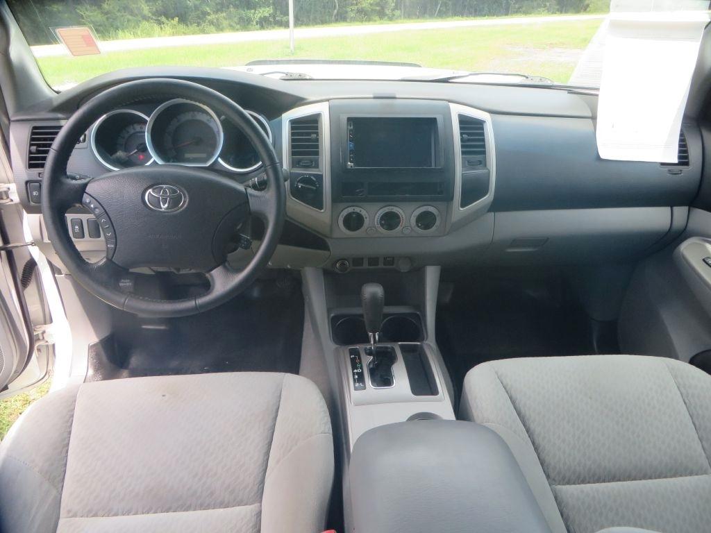 Toyota Tacoma  2011