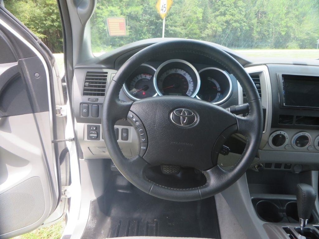 Toyota Tacoma  2011