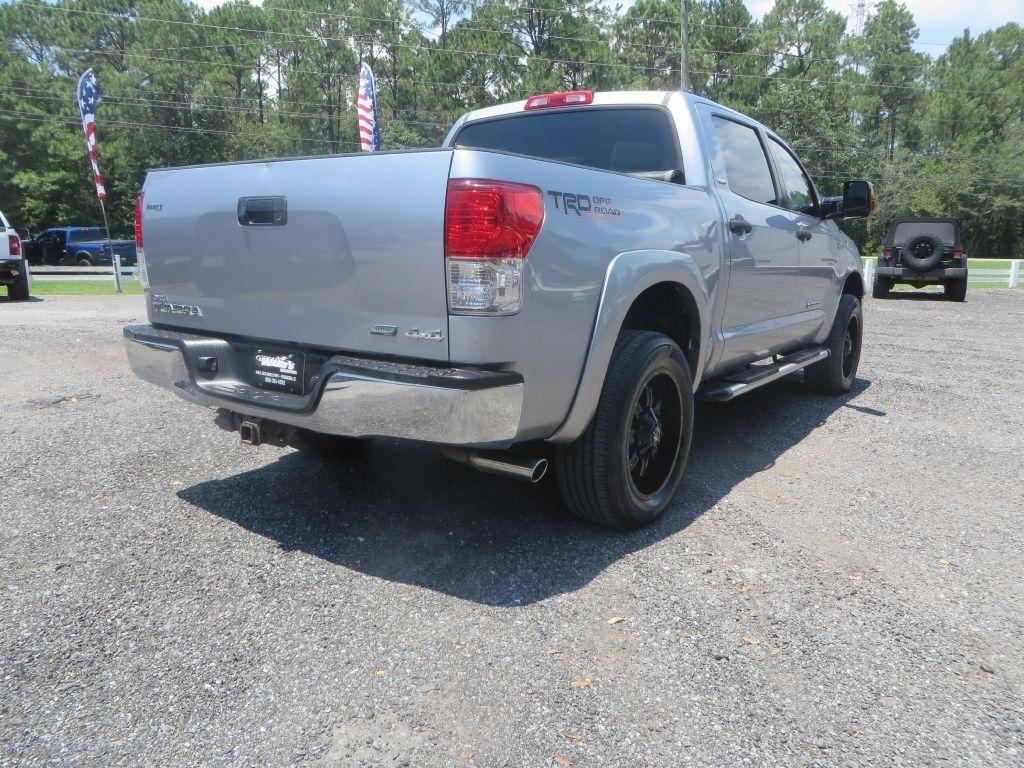 Toyota Tundra 4WD Truck  2012