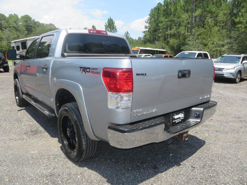 Toyota Tundra 4WD Truck  2012