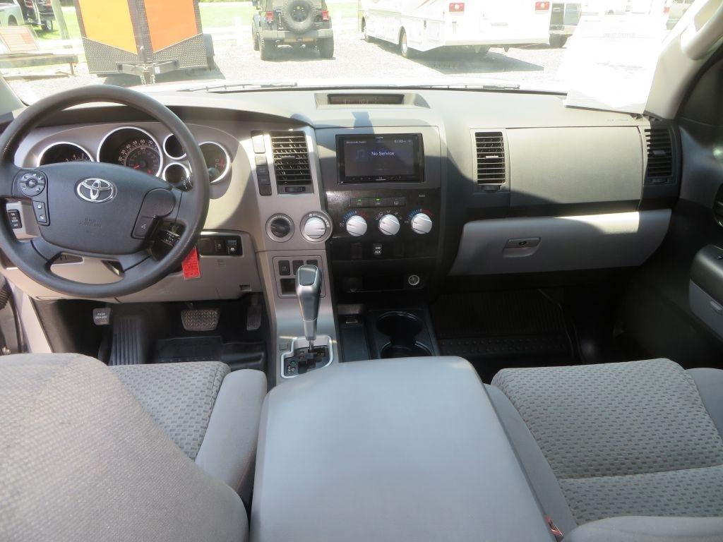 Toyota Tundra 4WD Truck  2012