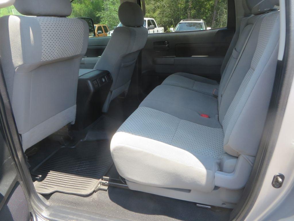Toyota Tundra 4WD Truck  2012
