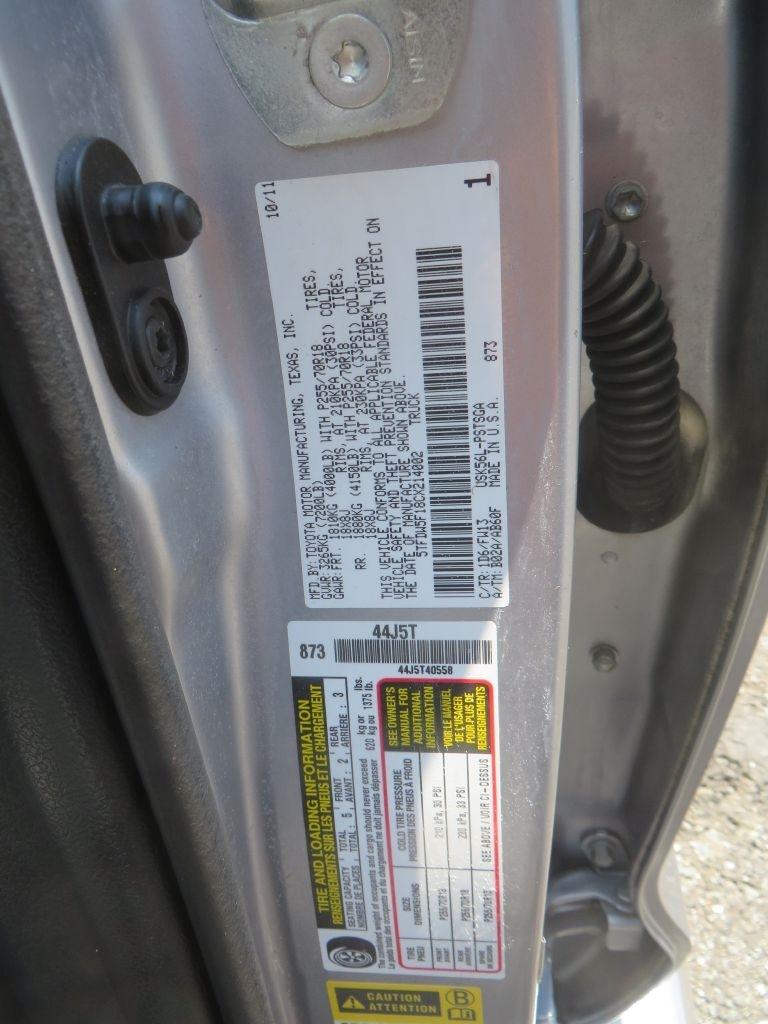 Toyota Tundra 4WD Truck  2012