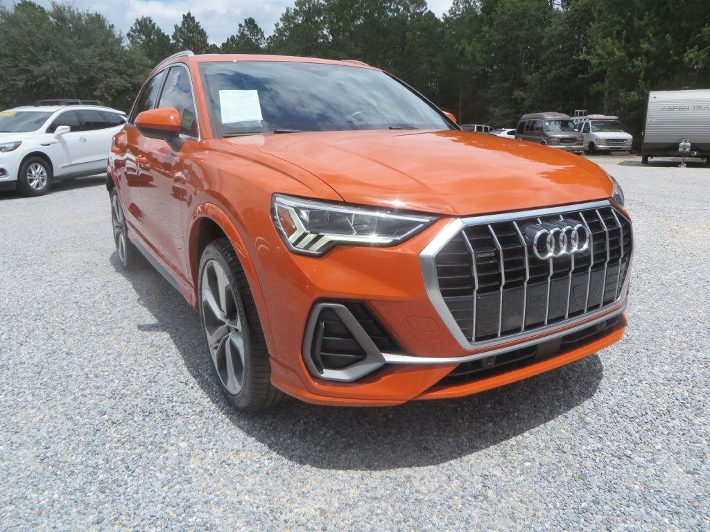Audi Q3  2021