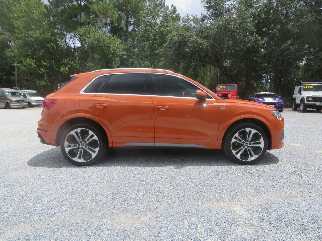Audi Q3  2021