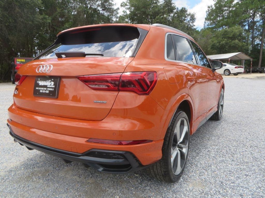Audi Q3  2021