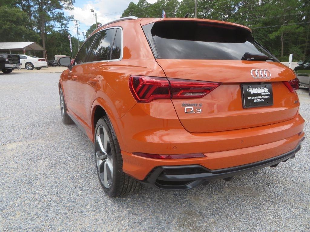 Audi Q3  2021