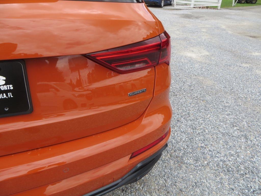 Audi Q3  2021