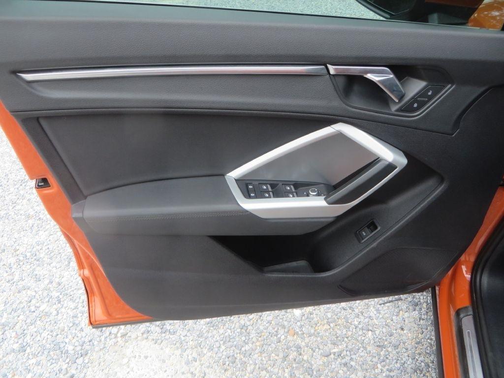 Audi Q3  2021