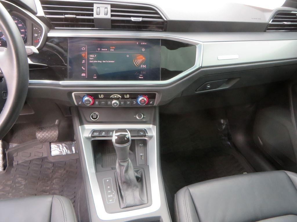 Audi Q3  2021
