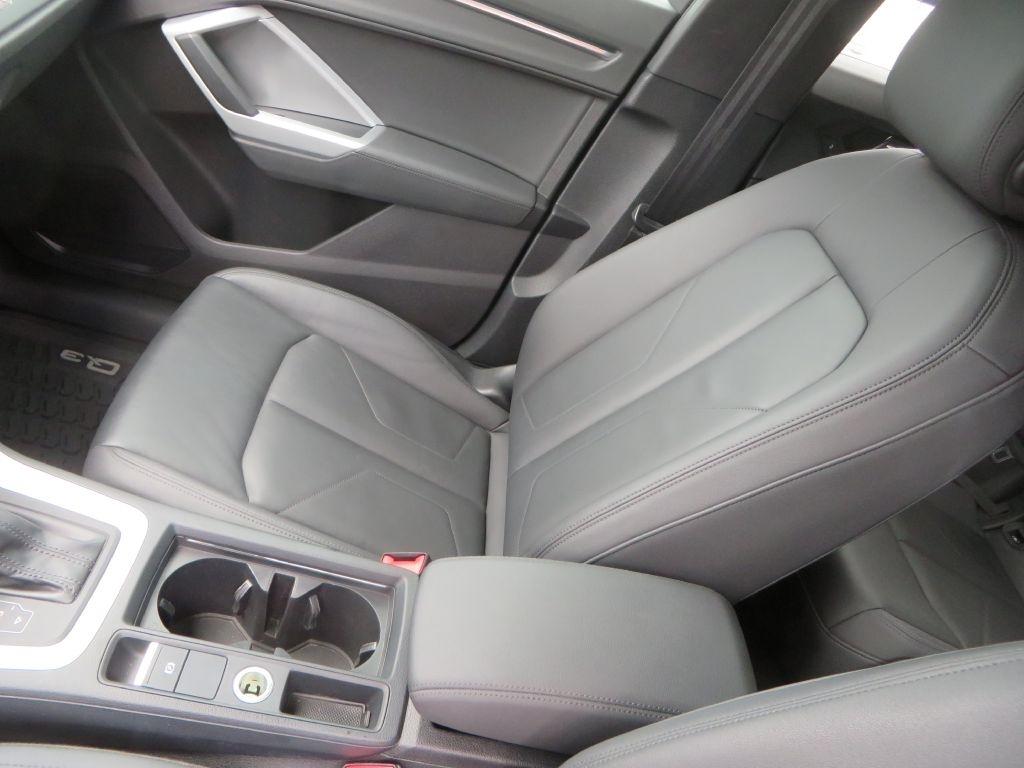 Audi Q3  2021