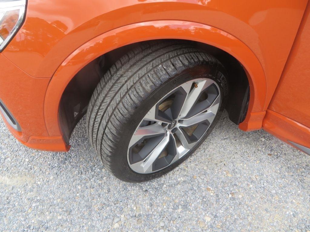 Audi Q3  2021