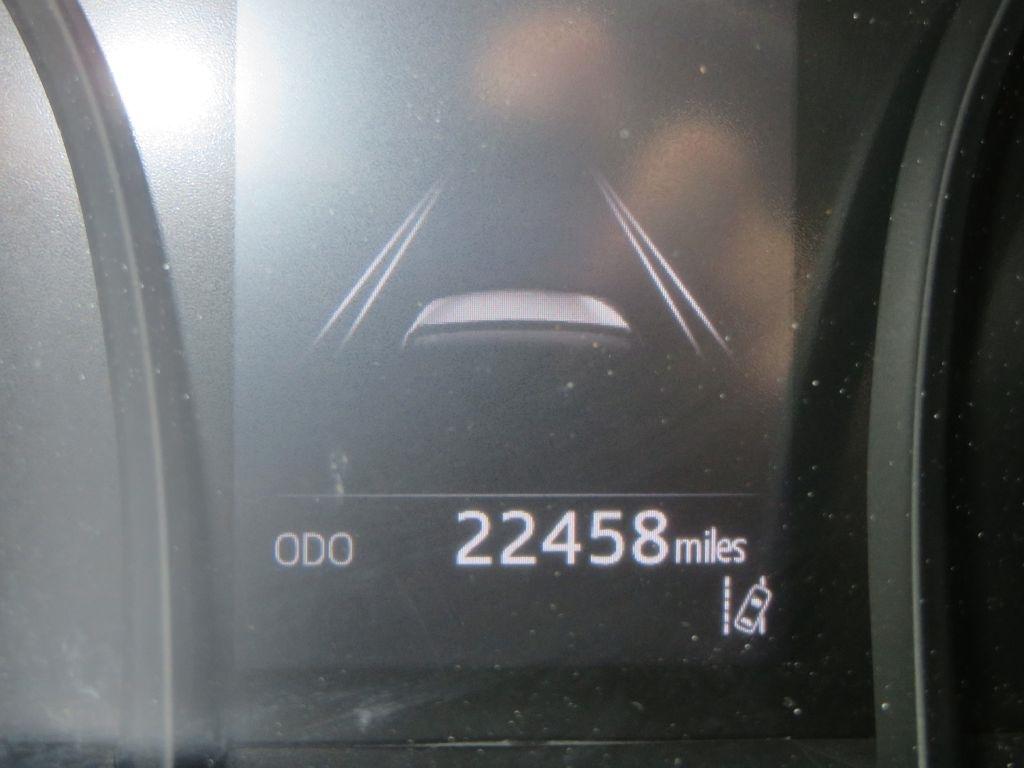Toyota Camry SE 2021