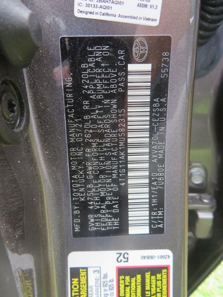 Toyota Camry SE 2021