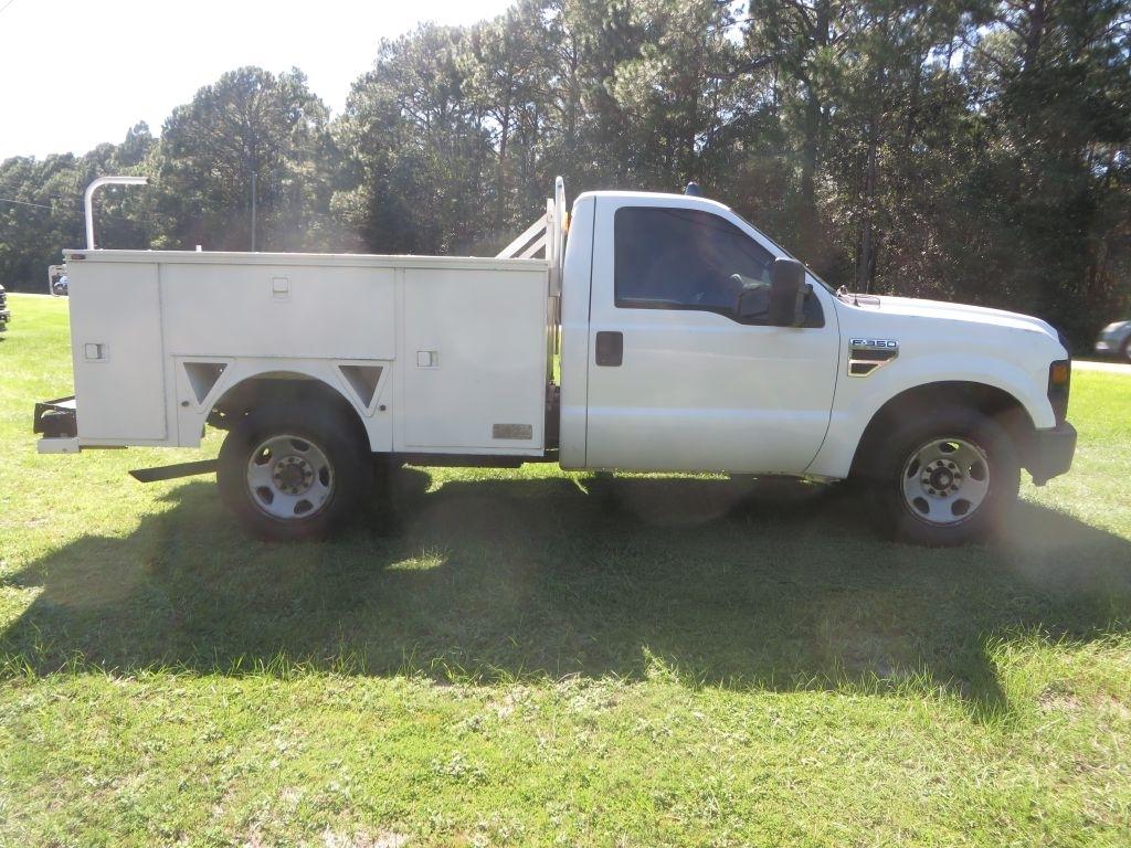 Ford Super Duty F-350 SRW  2008