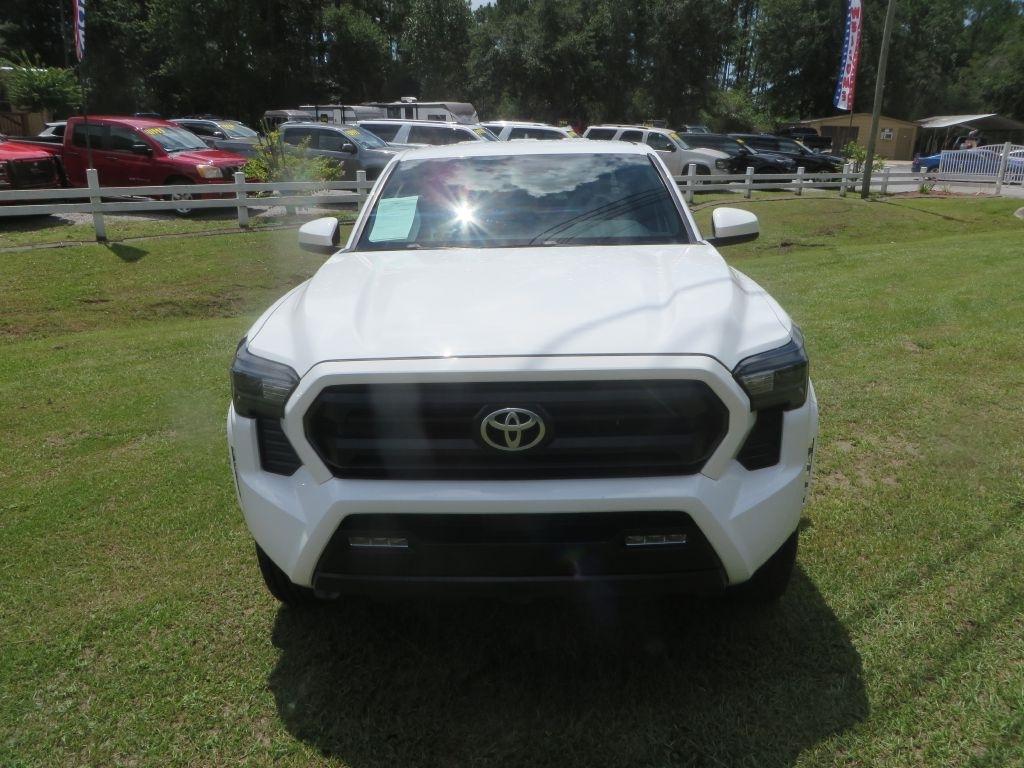 Toyota Tacoma 4WD  2024