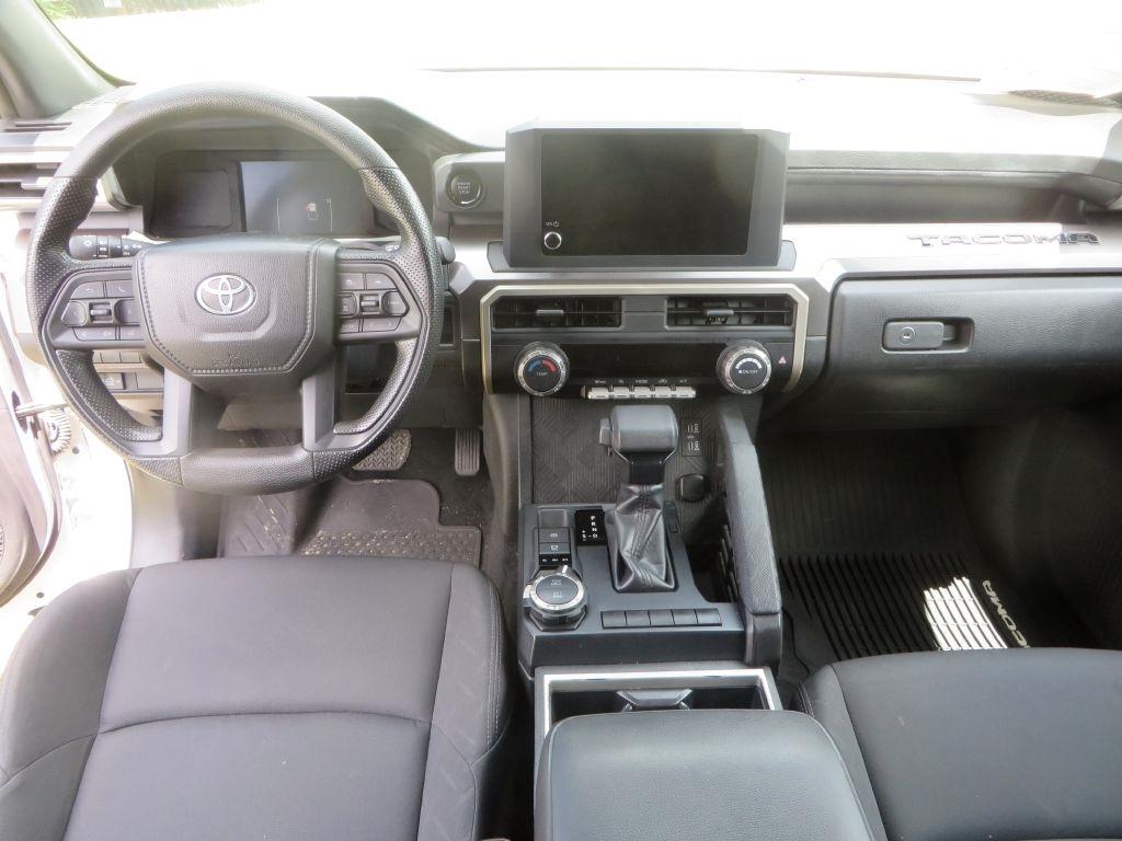 Toyota Tacoma 4WD  2024