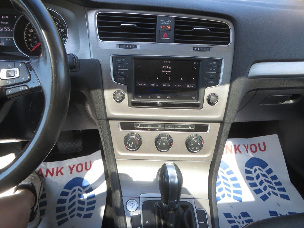 Volkswagen Golf  2017