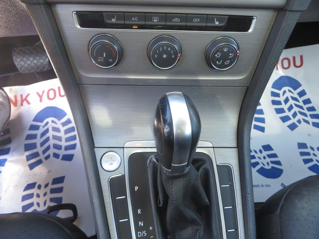 Volkswagen Golf  2017