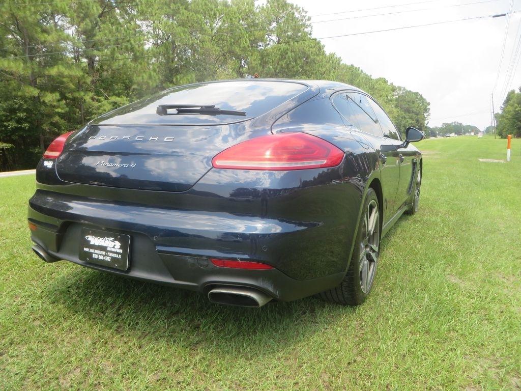 Porsche Panamera  2015