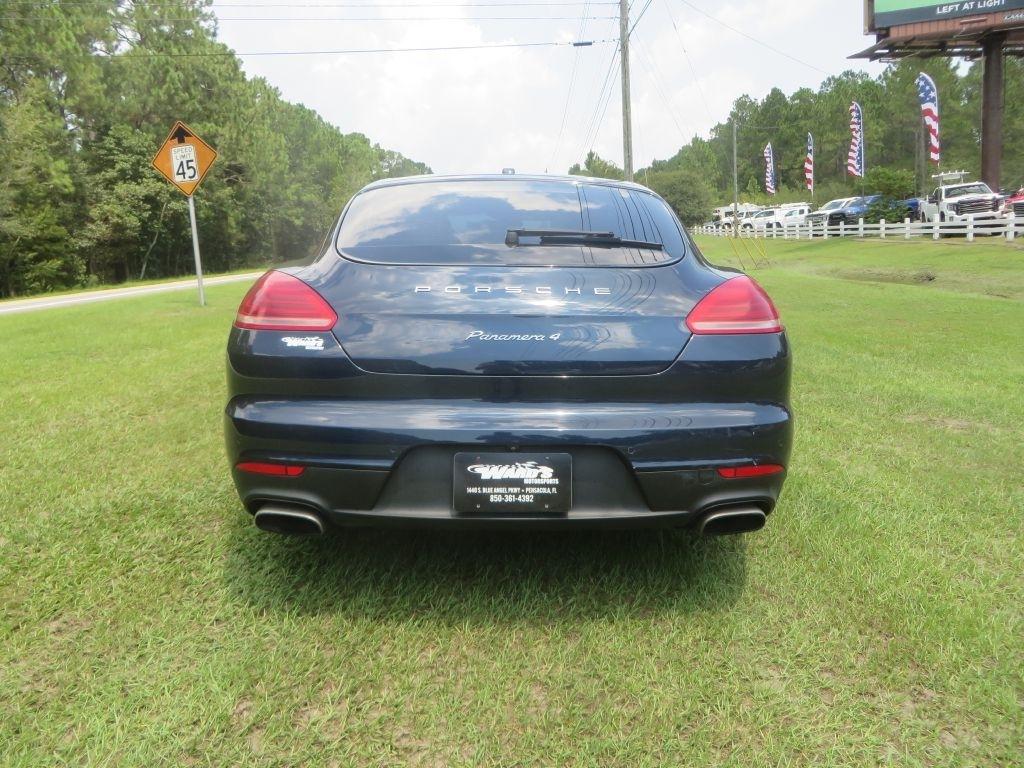 Porsche Panamera  2015