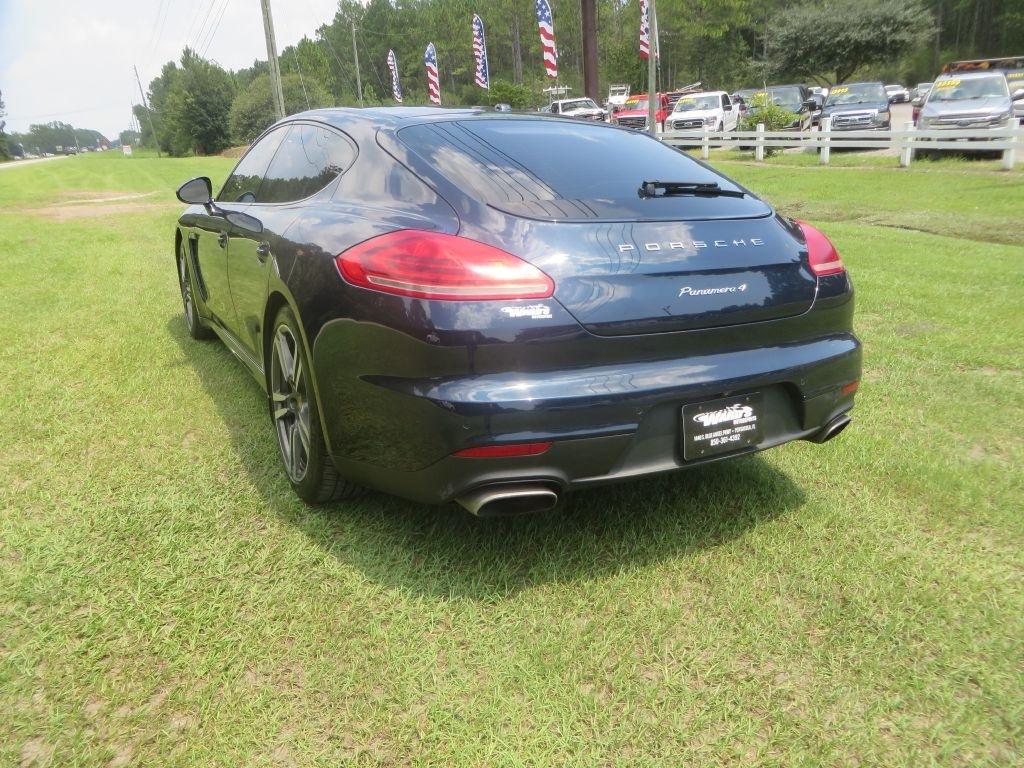 Porsche Panamera  2015