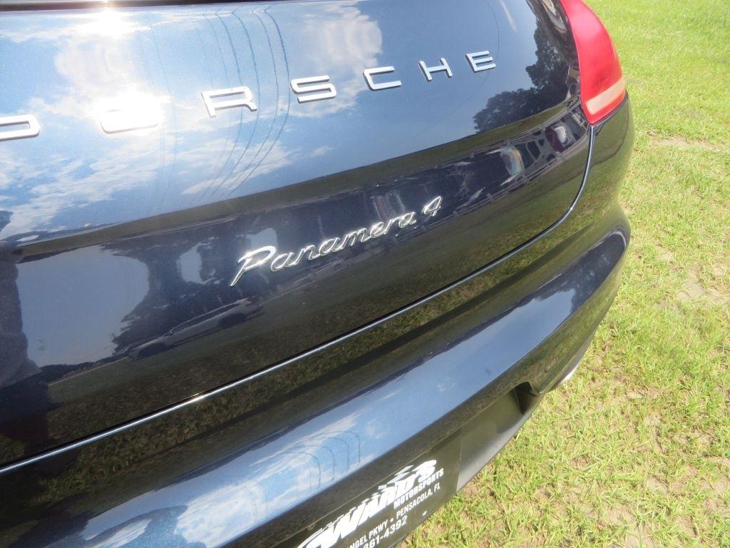 Porsche Panamera  2015